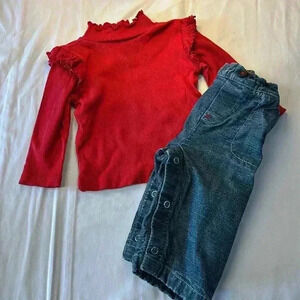 GAP - 2 piece set/outfit. Size  6-12 months
